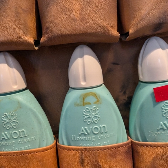 Avon Vintage Set with Red Case - Picture 6 of 7